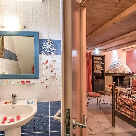 شقة Dantes Maisonettes اليكاناس